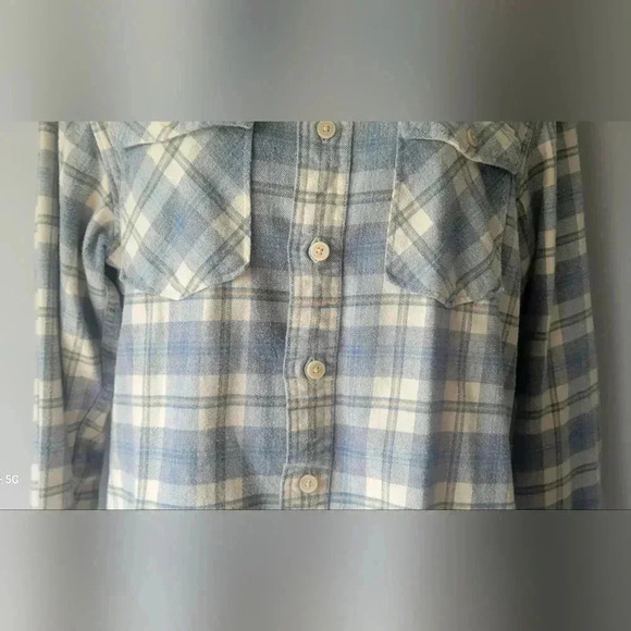Eddie Bauer cozy pastel yellow & blue flannel shirt size medium - Picture 3 of 9